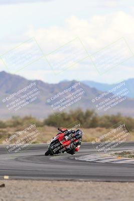 media/Nov-16-2025-Race Pace (Sun) [[8c5fa54630]]/Non Verified Riders (1st 20 Minutes)/5-Turn 15 (110pm)/